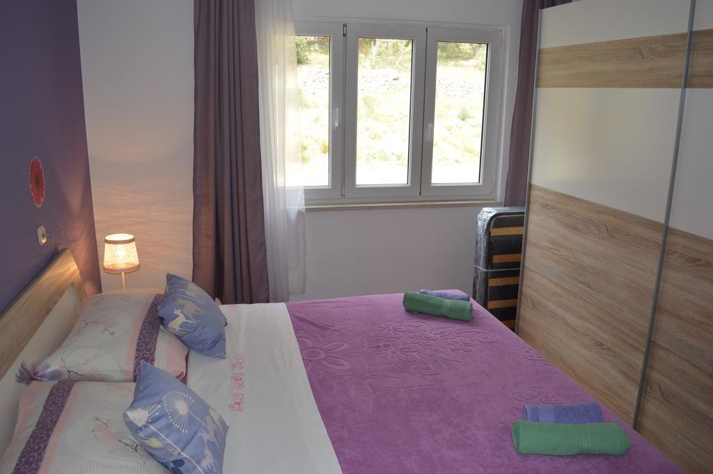 Apartment Nevena Omiš Zimmer foto